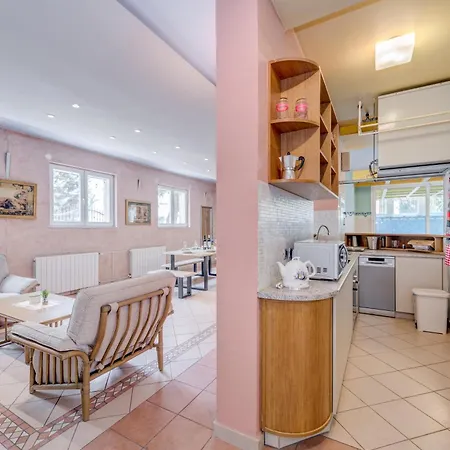 Blue Dolphin - Private Indoor Pool, Jacuzzi, Garden * Σπλιτ