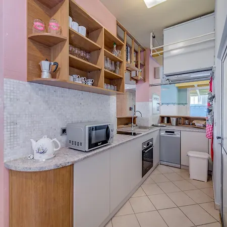 Blue Dolphin - Private Indoor Pool, Jacuzzi, Garden דירה ספליט