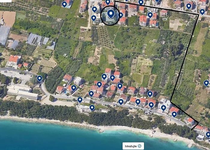 Apartment Blue Dolphin - Private Indoor Pool, Jacuzzi, Garden Split