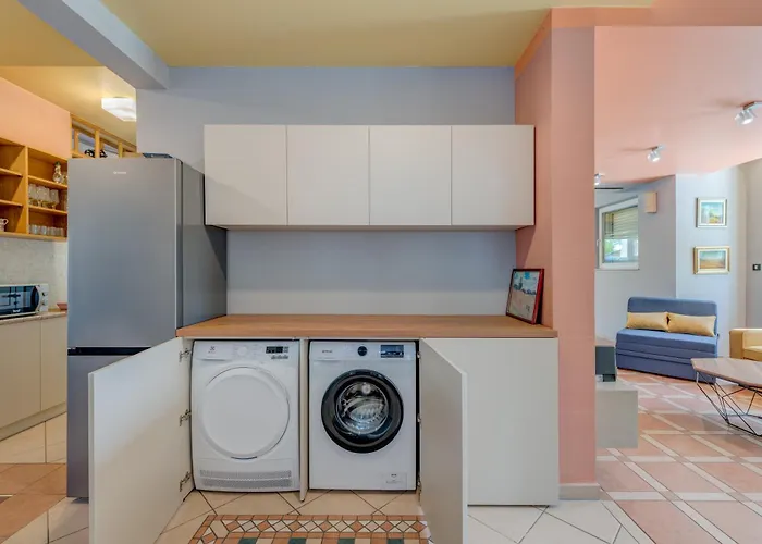 Blue Dolphin - Private Indoor Pool, Jacuzzi, Garden Apartman